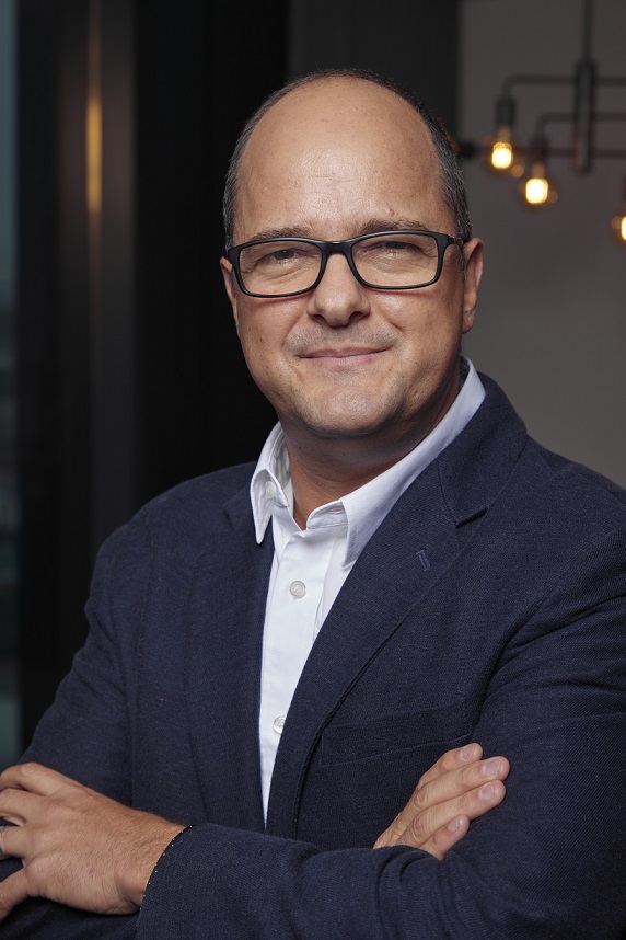 Strengthen the business ecosystem