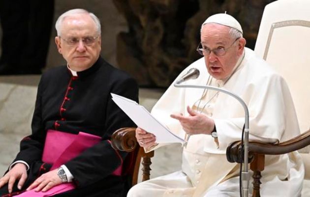 Pope Francis joins in mourning the death of 40 people