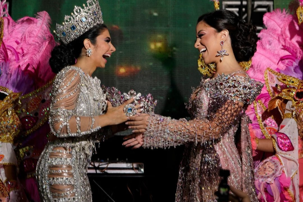 Fianeth Corro Madrid (izq.) y Alexandra Sofía Castillo de Bello (der.) de Calle Arriba de Las Tablas. Foto: Instagram / @oscarbarahonag