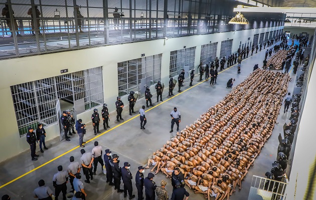 El Salvador transferred 2,000 gang members to a new prison