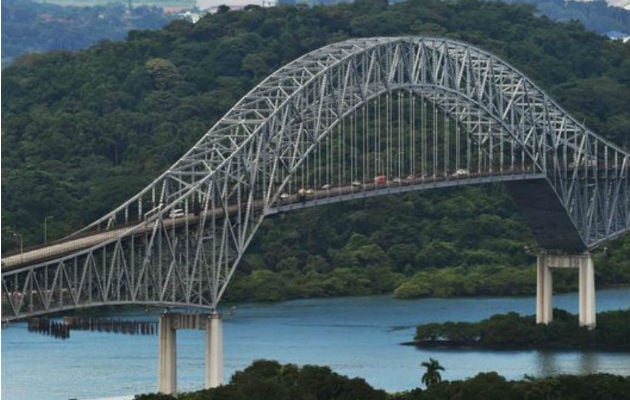 Importantes inversiones millonarias se le realizaron al puente de Las Américas en las últimas décadas. Foto: Archivo