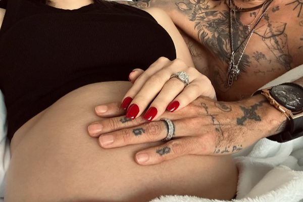 Imagen con la que el matrimonio anunció el embarazo. Foto: Instagram / @marcanthony Imagen con la que el matrimonio anunció el embarazo. Foto: Instagram / @marcanthony