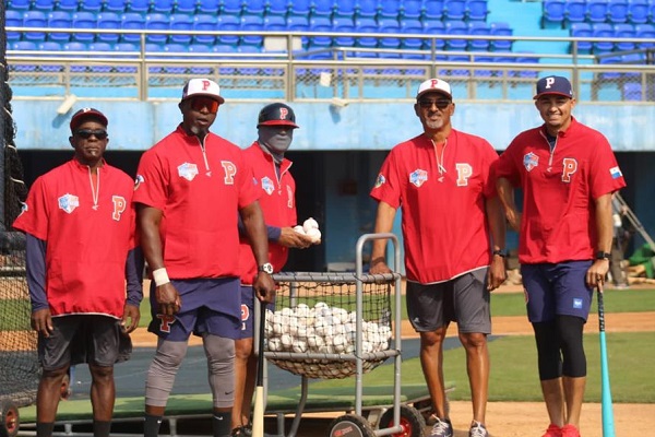 Jugadores de Panamá en los entrenamientos con miras al Mundial de Béisbol. Foto: Fedebeis