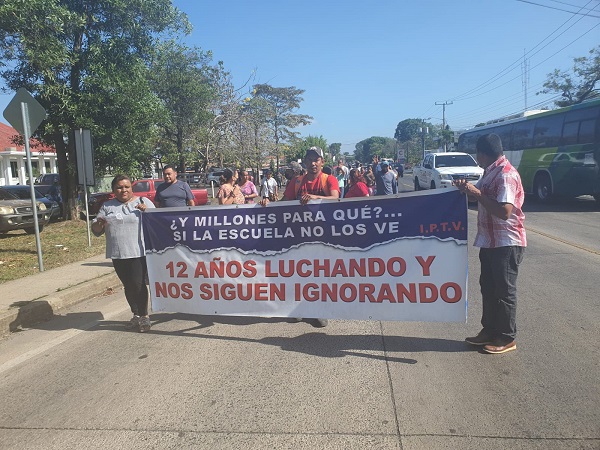 Padres de familia, educadores y estudiantes llevan más de 12 años esperando por un nuevo IPT Veraguas. Foto: Archivo