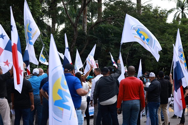 Mucho entusiasmo se ha dado durante las inscripciones a cargos de elección popular de Realizando Metas. Cortesía