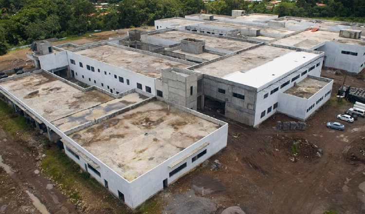 El hospital de Bugaba es una de las obras que tiene más de 10 años que se inició su construcción y aún no ha sido culminada. Archivo.