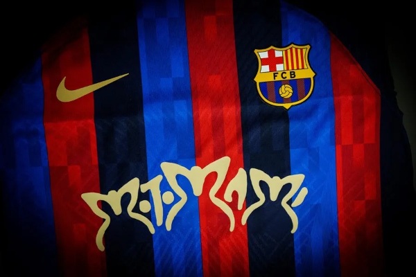 El Barcelona presentó el logotipo de 'Motomami' que lucirá en la camiseta del primer equipo de fútbol. EFE / FC Barcelona / German Parga