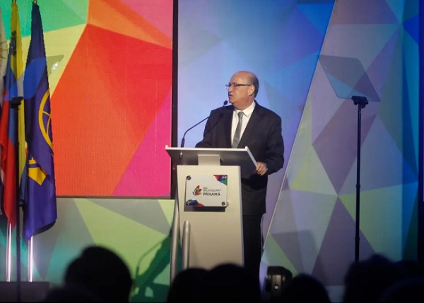 Presidente del BID, Ilan Goldfajn, habla en la inauguración del evento. Foto: EFE