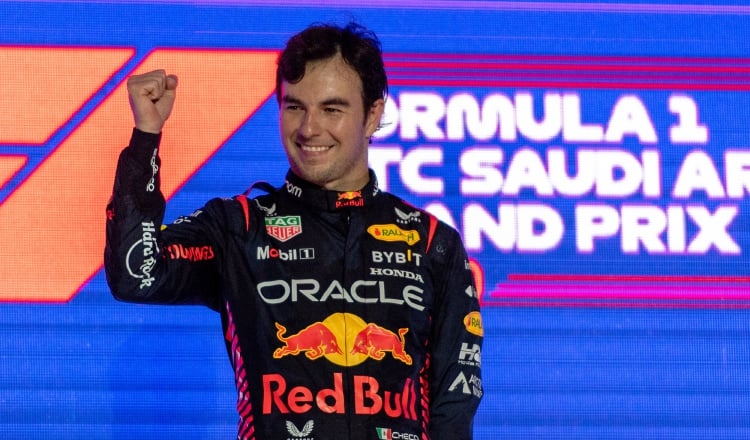 El mexicano Sergió Pérez ganó el Premio de Arabía Saudí en la Fórmula Uno. Foto:EFE