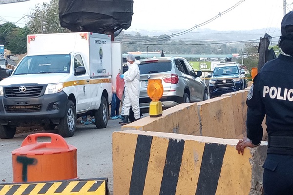 Las autoridades informaron que al sitio, del hecho, se presentaron familiares de la víctima. Foto. Eric Montenegro