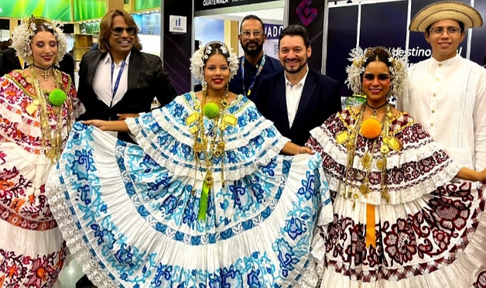 Mayor Samid Sandoval’s book will appear in the cinema