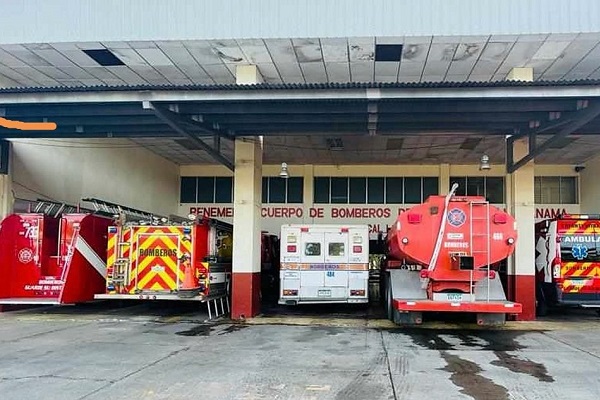 Los bomberos, durante la huelga solo se atenderán incendios de inmuebles, más no así otras atenciones de urgencias como accidentes de tránsito. Foto. Thays Domínguez