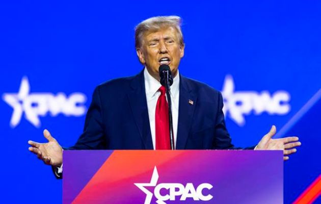 Donald Trump will be accused of bribing a porn actress
