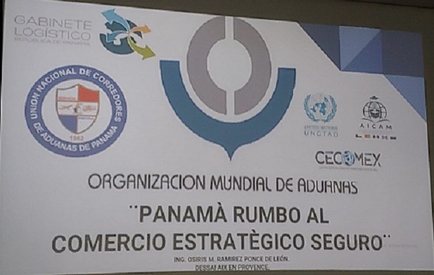 La conferencia fue en la sede de la Unión Nacional de Corredores de Aduanas de Panamá (UNCAP). Foto: Cortesía
