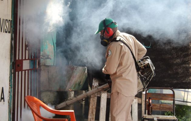 Las autoridades mantienen las nebulizaciones. Foto: Cortesía Minsa