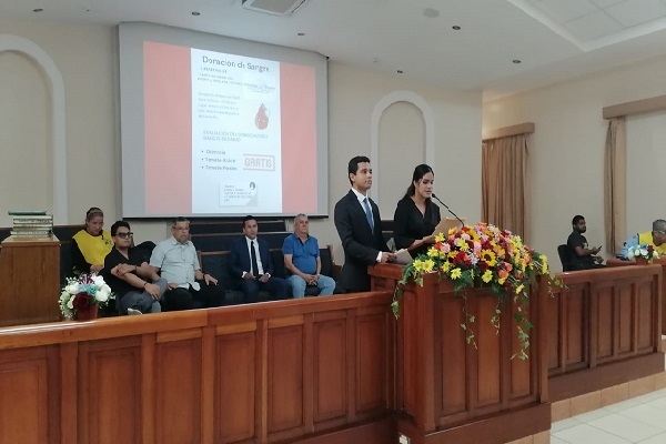 Hubo un programa de exposiciones sobre el cáncer, donación, nutrición en la diabetes, entre otros temas. Foto. Cortesía Hubo un programa de exposiciones sobre el cáncer, donación, nutrición en la diabetes, entre otros temas. Foto. Cortesía