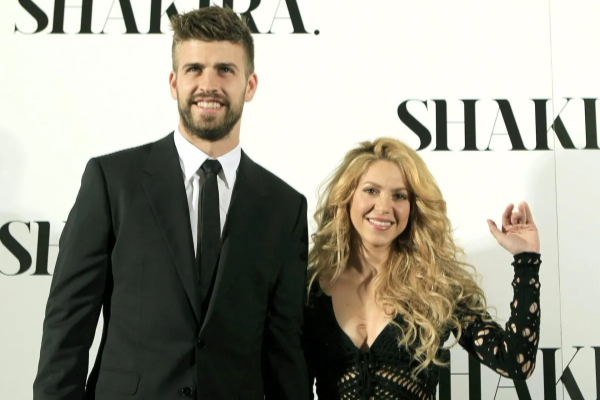 Shakira, acompañada por su expareja, el exfutbolista del F. C. Barcelona, Gerard Piqué. Foto: Archivo / EFE