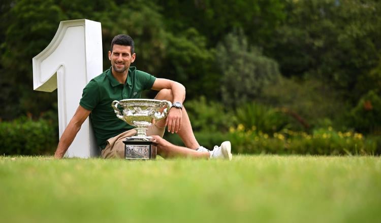 Novak Djokovic returned to the first place of the ATP