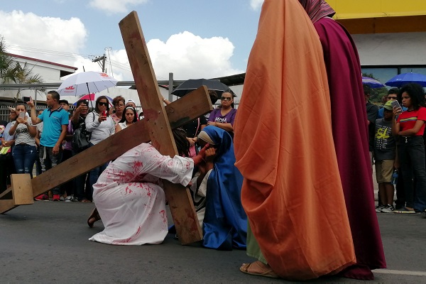 Al igual que en otros puntos del país, la dramatización del vía crucis se mantuvo suspendida durante los dos años de la pandemia de la covid-19. Foto. Eric Montenegro