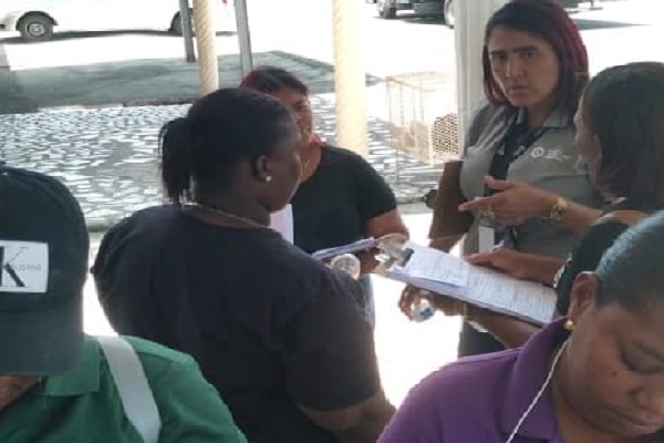 Se realiza el censo correspondiente para determinar cuántas familias están pendientes por legalizar sus propiedades. Foto. Cortesía
