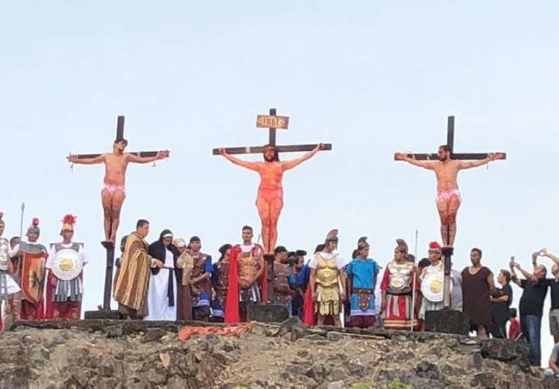 Este día la iglesia manda guardar el ayuno y la abstinencia.