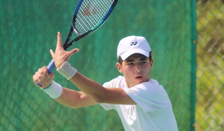 El tenista panameño Chad Valdés Jr con buen torneo en Honduras.Foto: Cortesía