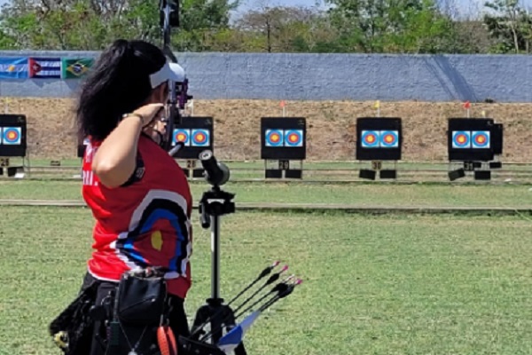 Panamanians set national records in archery