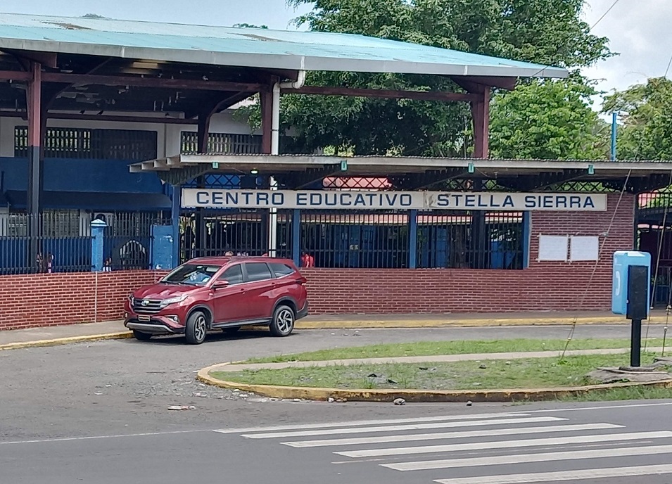 Otra educadora asumirá la tarea de impartir clases a los alumnos de kínder. Foto /  Eric A. Montenegro. 