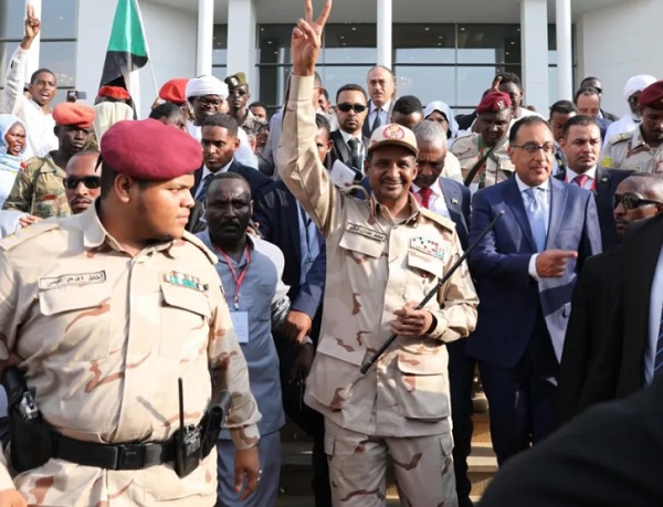 El líder rebelde de las FAR, Mohamed Hamdan Dagalo Hemedti, en una imagen de archivo. Foto: EFE