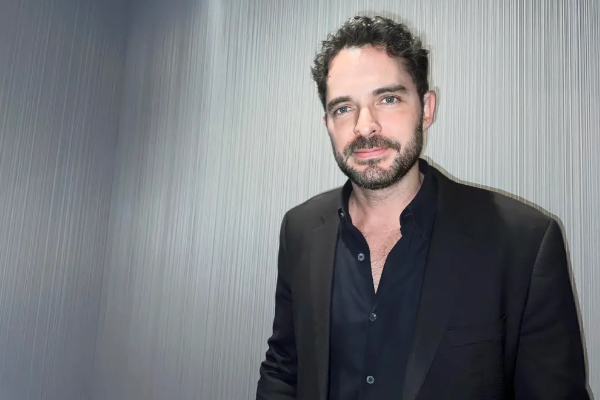 Manolo Cardona made his debut as a director in the film ‘Uno para morir’