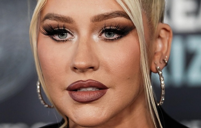 Christina Aguilera will perform at Pride Week