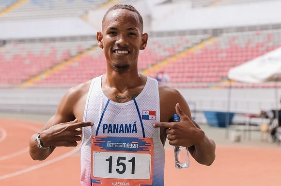 Didier Rodríguez, le da la medalla de oro a Panamá. Foto/ Cortesía