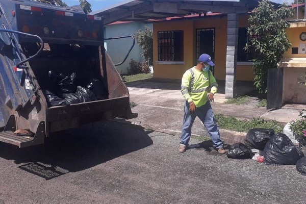 Hay múltiples quejas por el servicio que presta la empresa Sach. Foto. José Vásquez