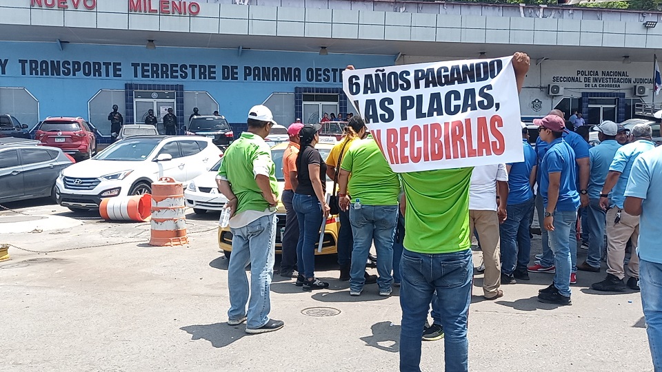 Los transportistas de Panamá Oeste han quedado inmersos en una disputa legal. Foto: Eric A. Montenegro