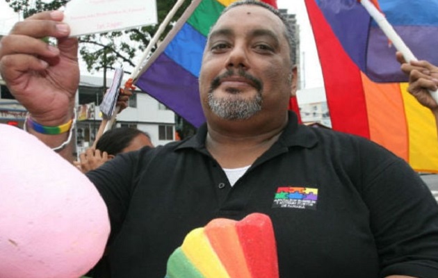 Ricardo Beteta es defensor de los derechos de la comunidad LGBT.
