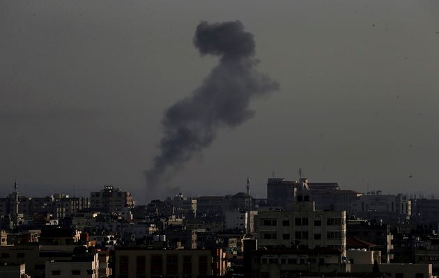 Israeli and Palestinian militias from Gaza continue to exchange