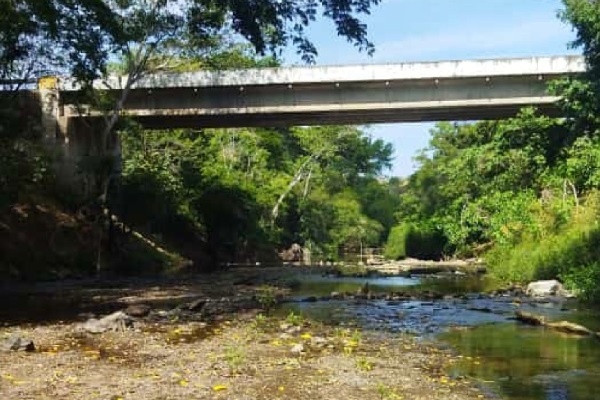 La sección de Seguridad Hídrica del Ministerio de Ambiente en Herrera, realizó monitoreos y evaluaciones de los niveles en los cauces de los ríos Parita y La Villa. Foto. Thays Domínguez