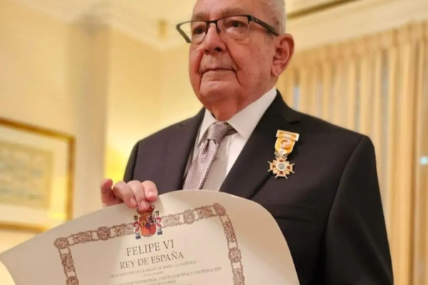 Alfredo Castillero received a decoration from Felipe VI of Spain