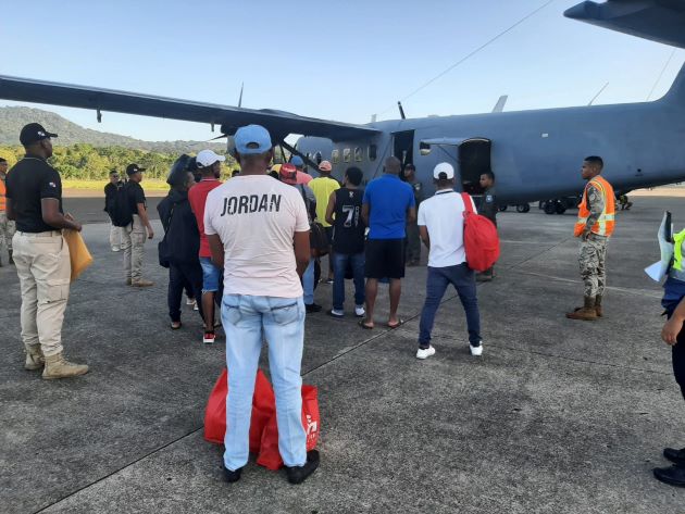El pasado 10 de mayo también expulsaron a una decena de ciudadanos del país suramericano, haciendo un total de 22 colombianos devueltos este año.