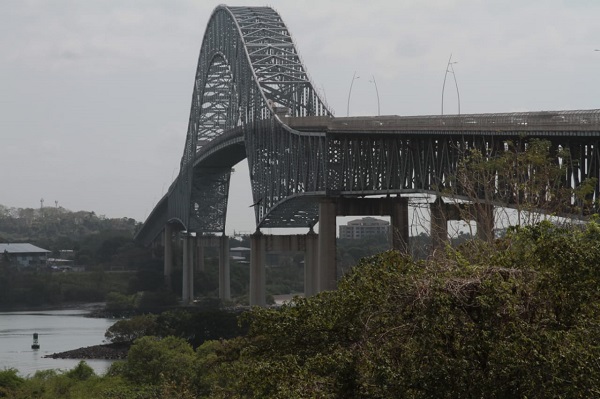 The company Doloopo received a higher rating in the bridge competition