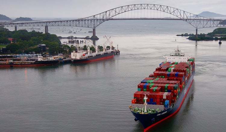  El Canal de Panamá, como medida extrema, tendría que limitar el tránsito de buques. Foto: Archivos