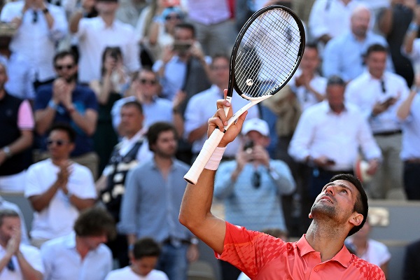 El serbio Novak Djokovic festeja su triunfo. Foto: EFE