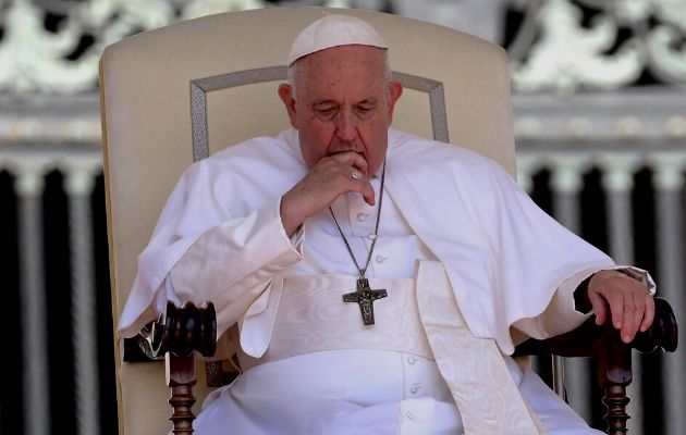 El papa es ingresado en el hospital romano por tercera vez. Foto: EFE