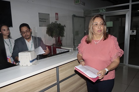 Ceila Peñalaba, abogada de Yanibel Ábrego. Víctor Arosemena.