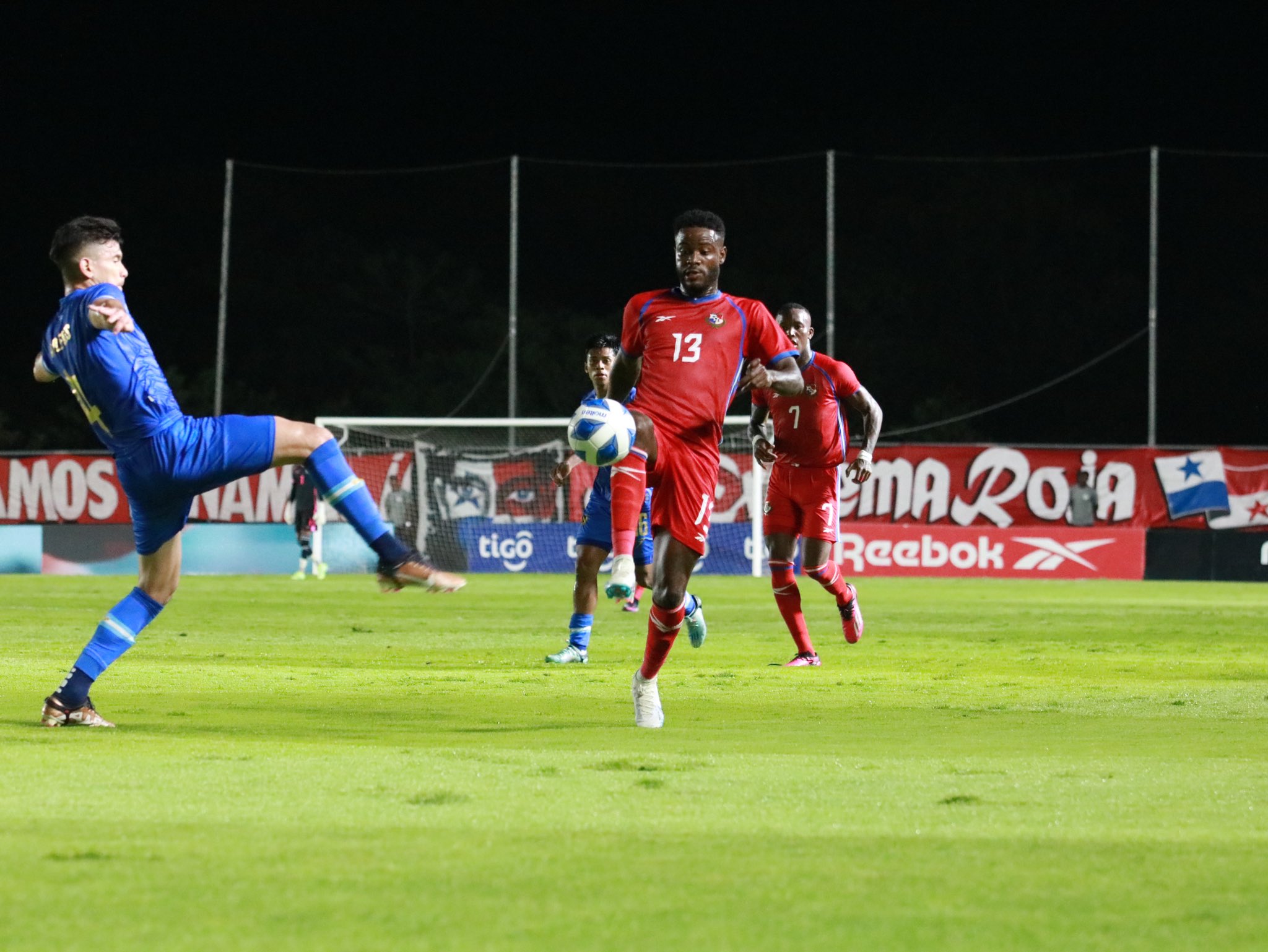 Panama has problems with Nicaragua, but wins