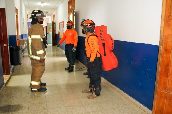 Para este ejercicio se han realizado ejercicios previos, reuniones de coordinación y evaluación, con el fin de preparar los planes de atención de emergencias de instituciones y escuelas de la provincia. Foto. Thays Domínguez