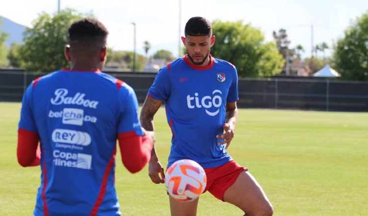 Andrés Andrade en los entrenamientos de la selección de Panamá. Foto: Fepafut