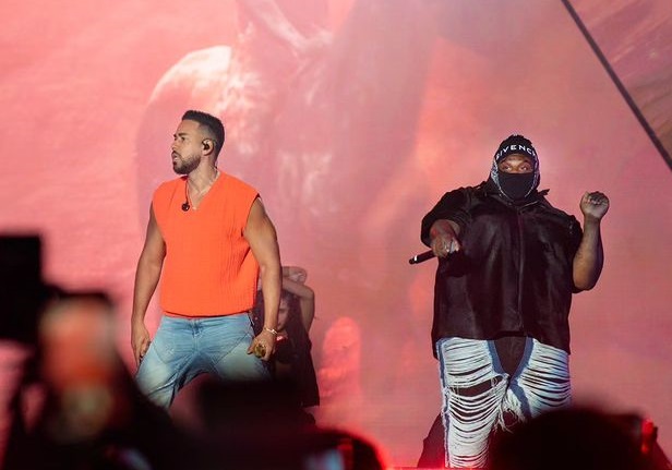 ‘Sech’ shared the stage with Romeo Santos