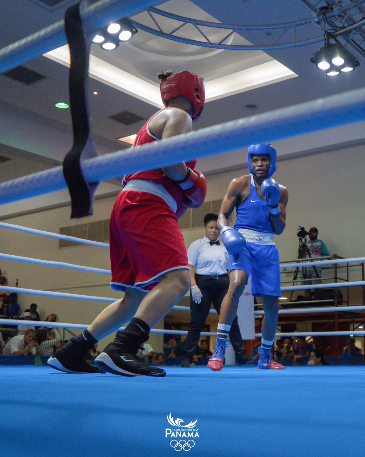 ¡Boxeo panameño inicia con triunfo de Atheyna Bylon!