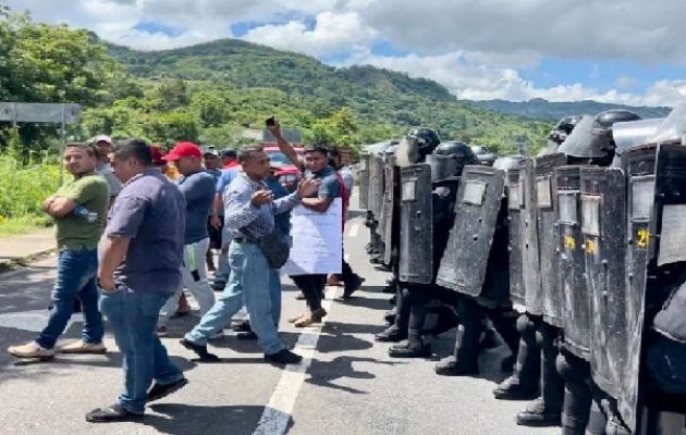 Cierre de calles en Viguí, provincia de Chiriquí. Foto: Cortesía